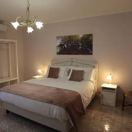 Relais Del Borgo Bed & Breakfast 3*
